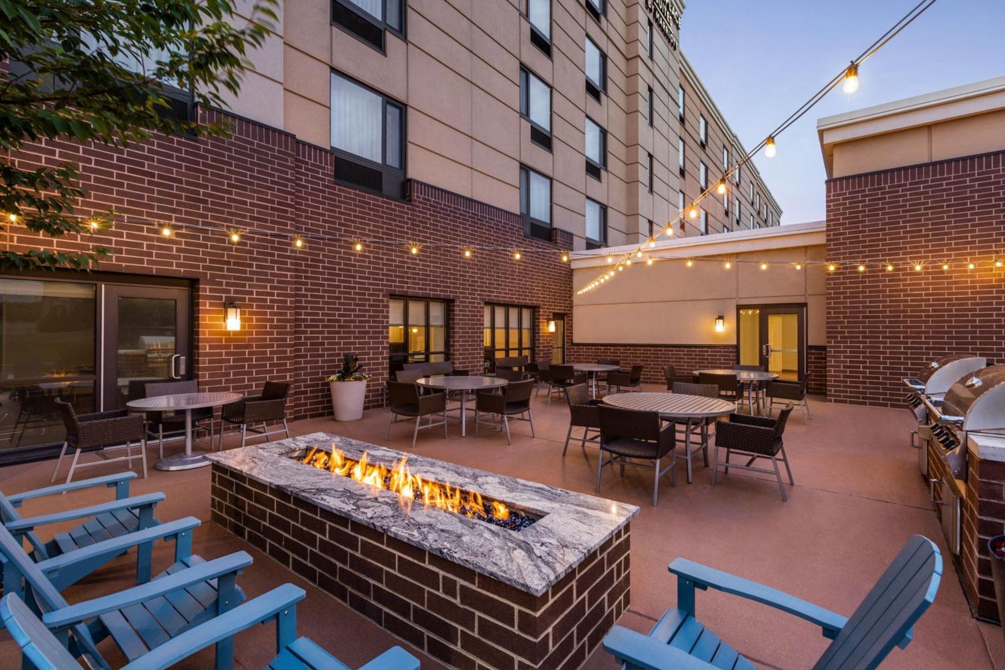 Towneplace Suites By Marriott Harrisburg West/מכניקסבורג מראה חיצוני תמונה